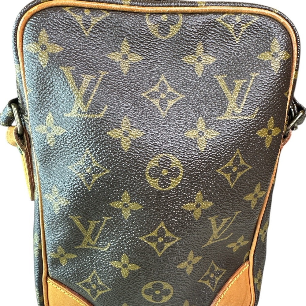 Louis Vuitton Black and Brown Monogram Messenger Bag - Picture 2 of 8
